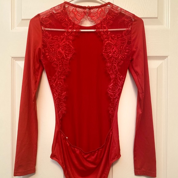 (5 for 25) Shein backless lace trim bodysuit - Picture 4 of 6